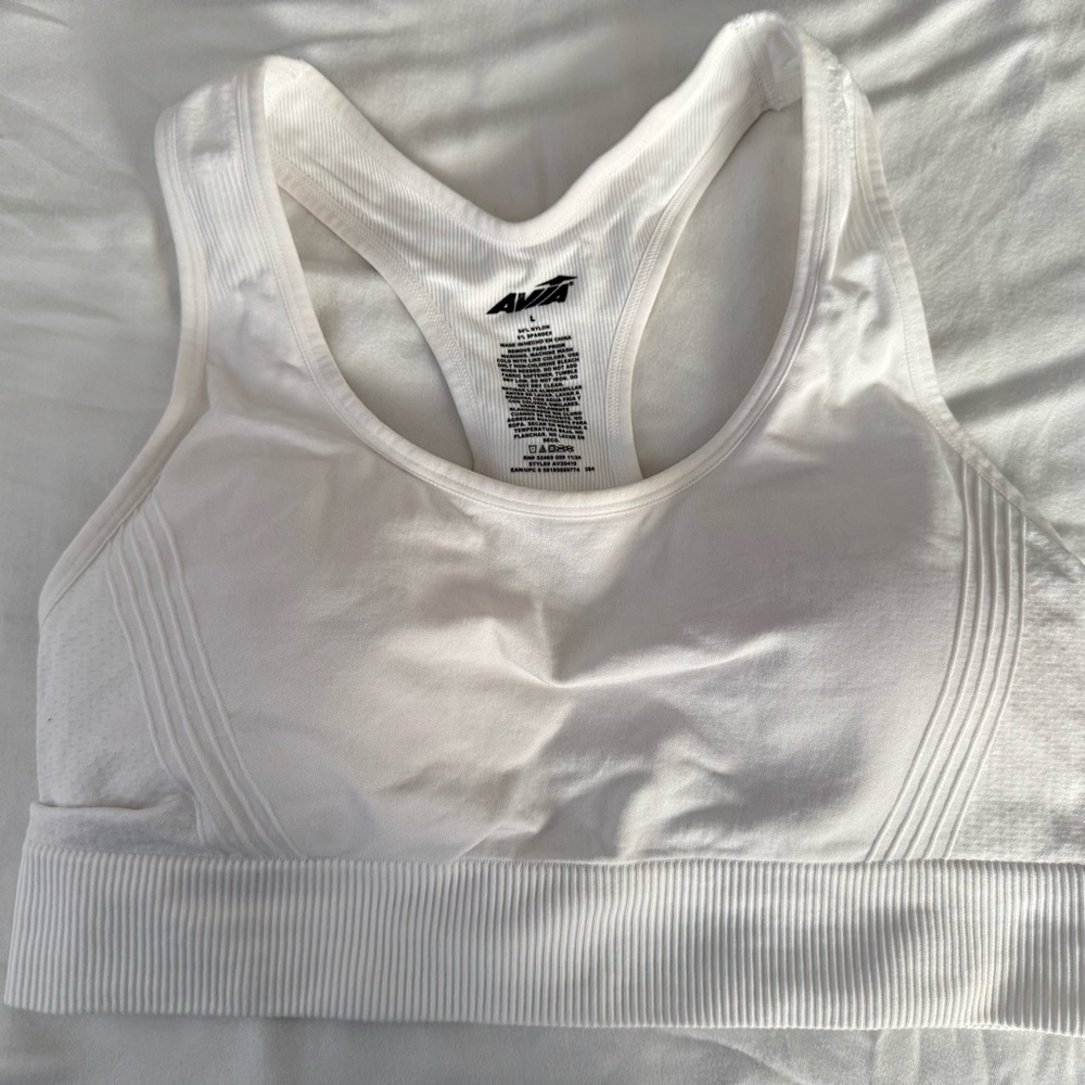 Women's White Racerback Sports Bra

Size L

Gently used